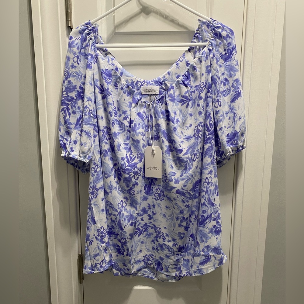 NWT Emily Wonder floral top